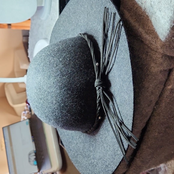 Lucky brand floppy wool hat - Picture 2 of 7